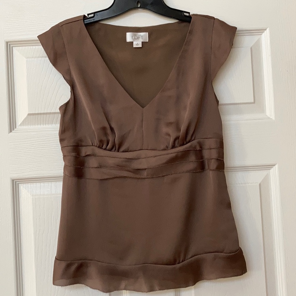 Ann Taylor LOFT Top Size 4 Light Brown